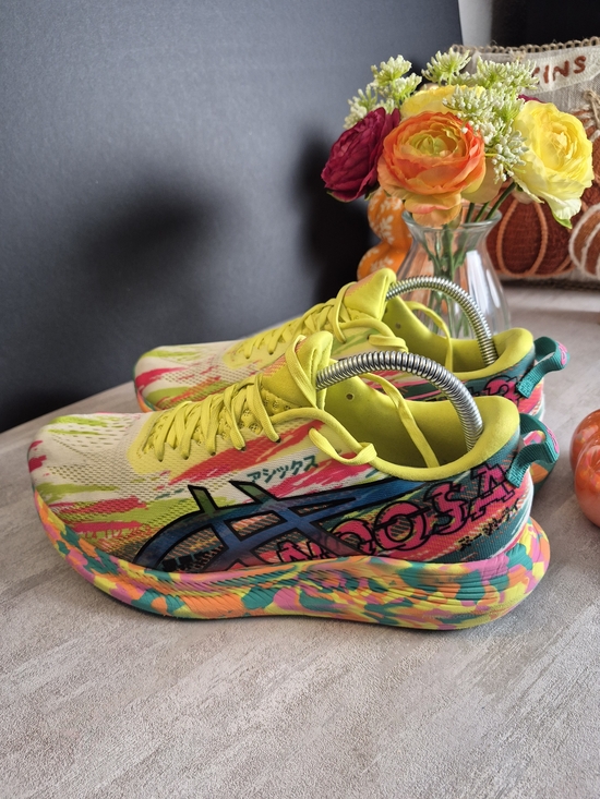 Asics Shoes - ASICS Women’s Noosa! Neon Yellow Running Shoes - Lightweight Cushioning. Size 10
